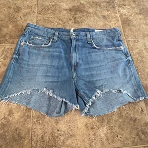 D women’s Rag & Bone Blue dre low rise Jean Shorts with Distressed Hem